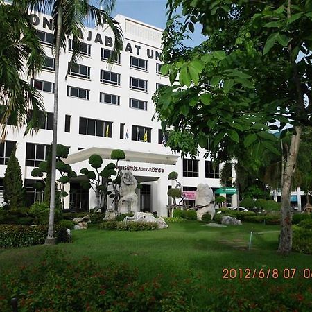 Phranakhon Grand View Hotel Bangkok Buitenkant foto